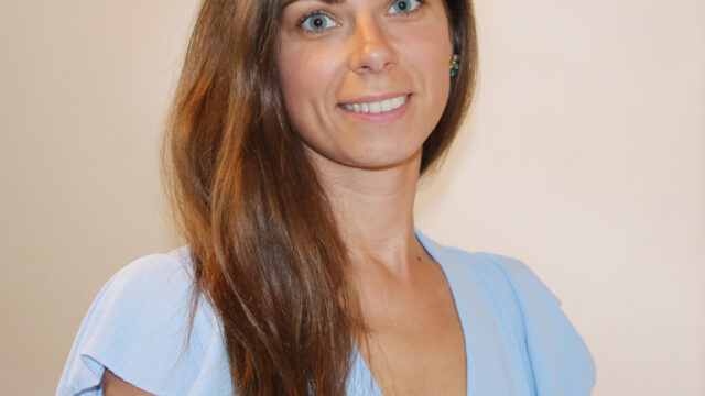 Portrait-Carre-Maureen-Decourcelle